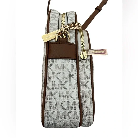 Michael Kors Cream and Brown Crossbody Flight Bag - Picture 10 of 11